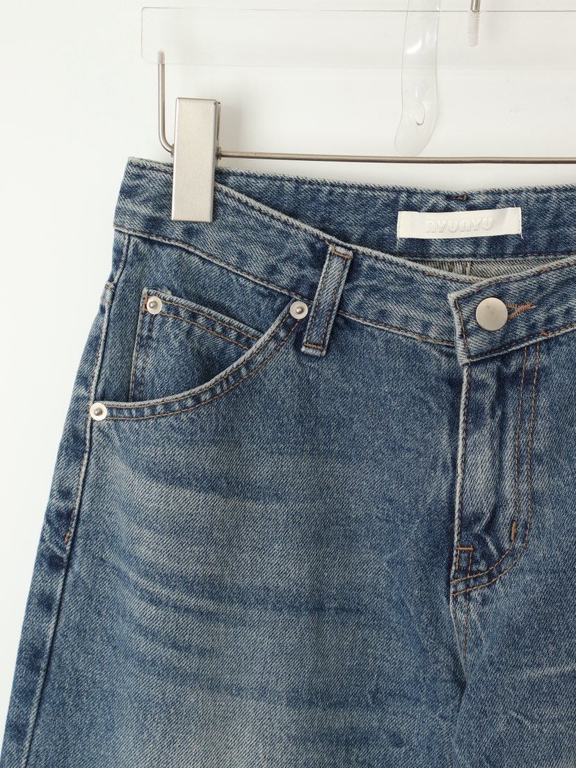 CCW東大門㊣直郵女士新款真品時尚人氣職業休閑25秋冬牛仔褲破洞CCW--NYUNYU牛仔褲