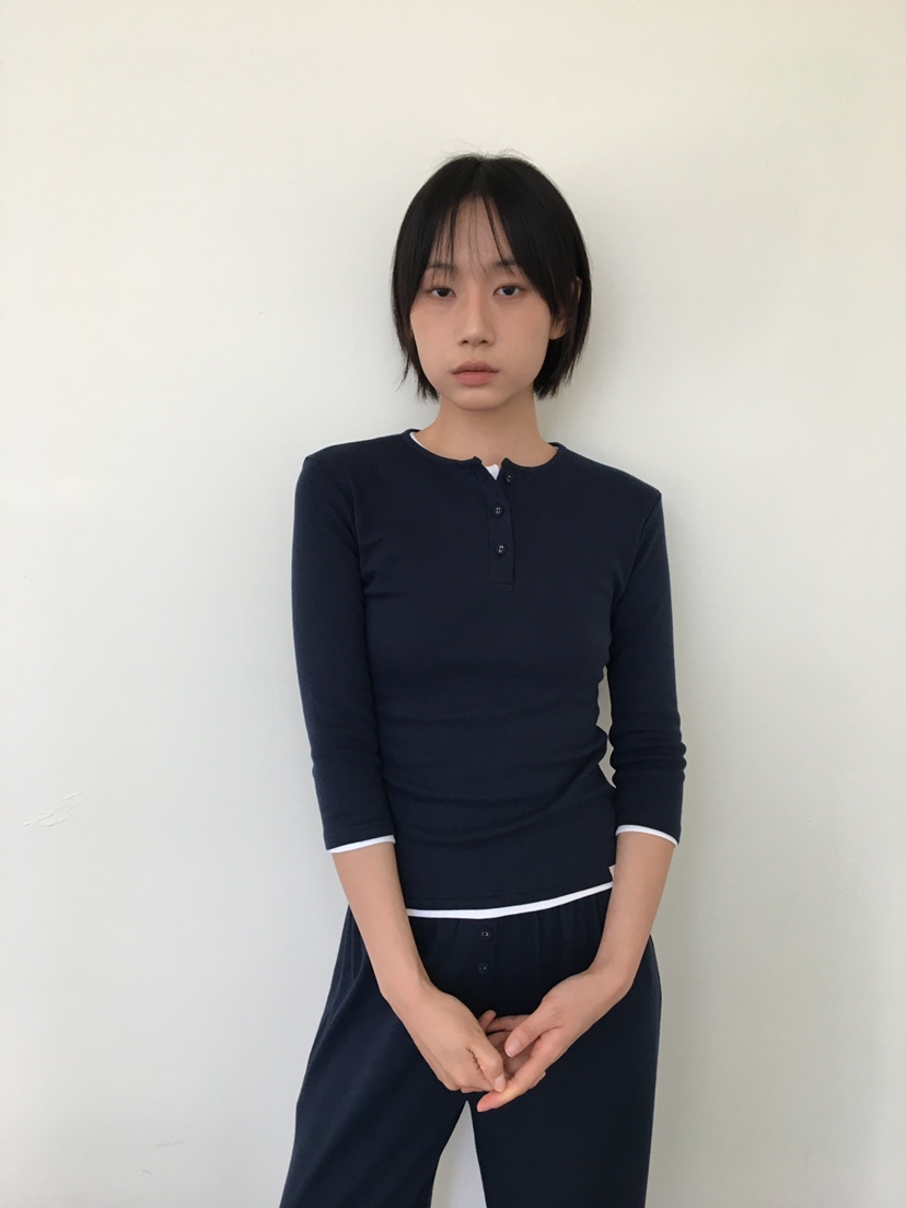 CCW東大門㊣直郵女士新款人氣時尚推薦25秋冬熱賣職業長袖T恤CCW--NYUNYU長袖T恤