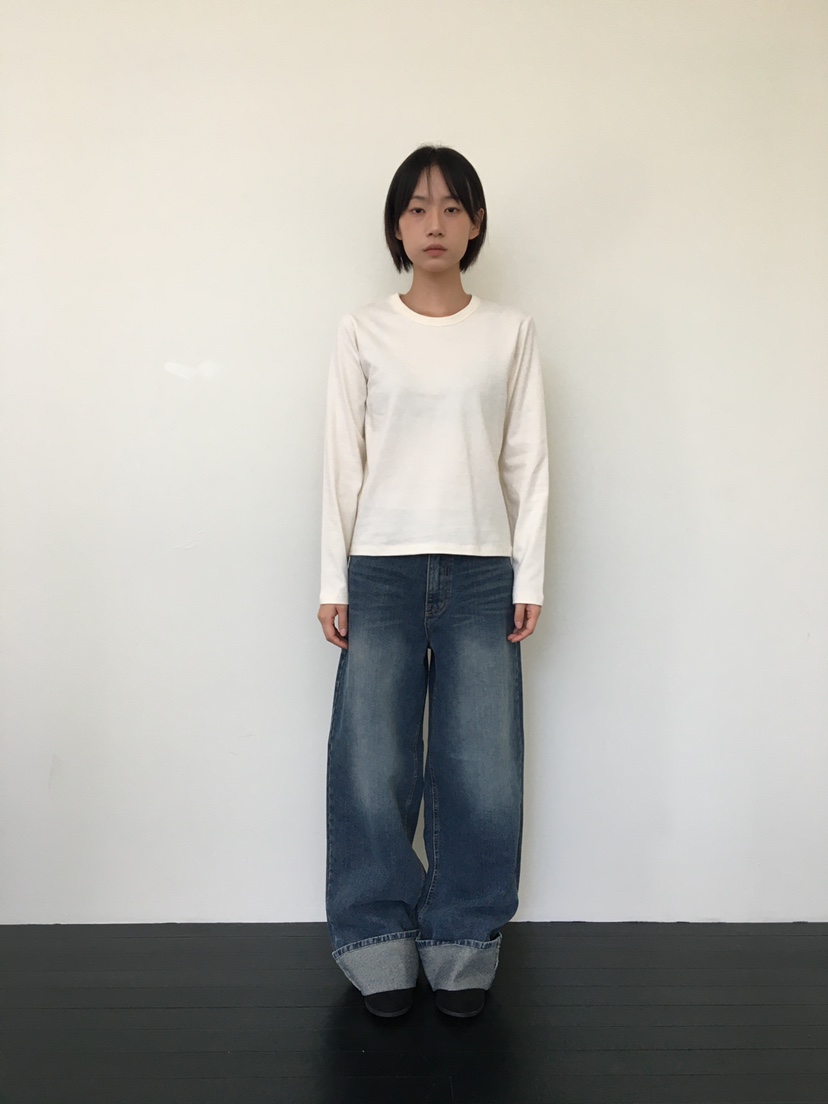 CCW東大門㊣代購女士新款時尚熱賣人氣職業推薦25秋冬長袖T恤CCW--NYUNYU長袖T恤