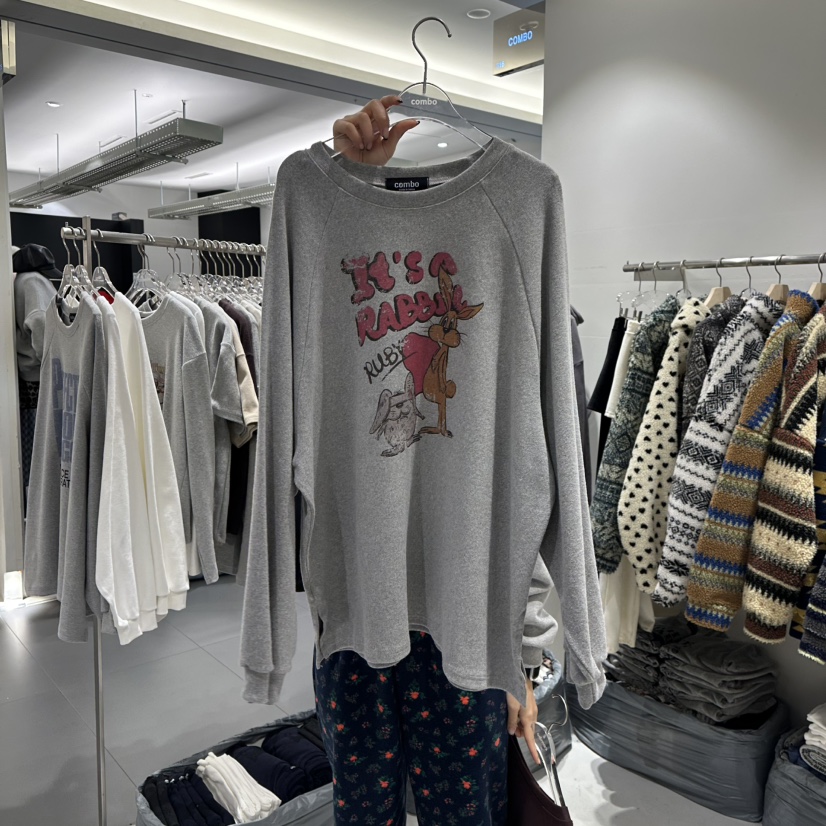 COMBO東大門㊣直郵女裝新品真品熱賣時尚人氣休閑長袖T恤兔子COM_BO長袖T恤圖色3
