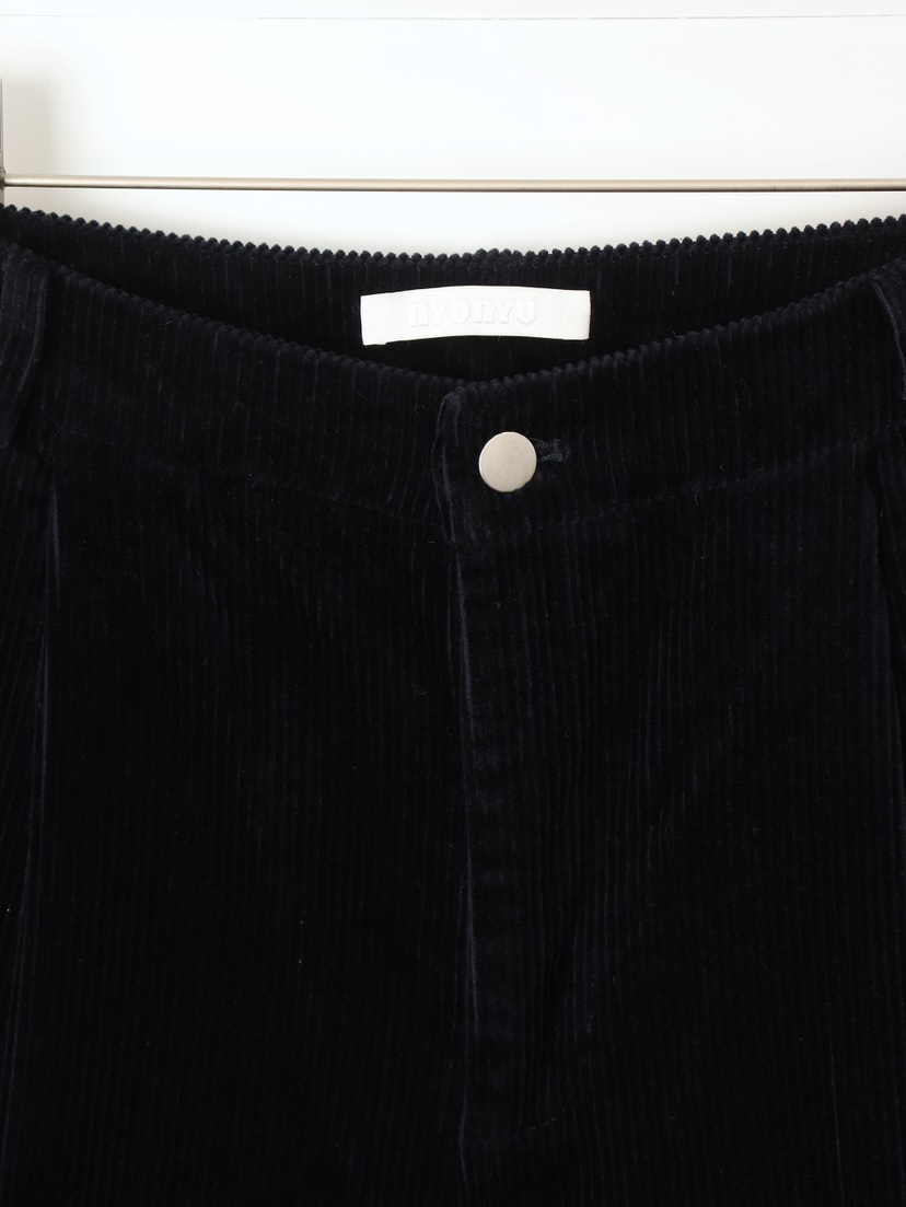 CCW東大門㊣直郵女士新品推薦熱賣休閑職業時尚真品25秋冬短褲CCW--NYUNYU短褲