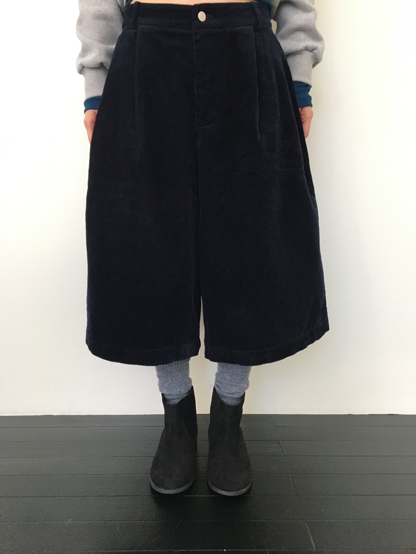 CCW東大門㊣直郵女士新品推薦熱賣休閑職業時尚真品25秋冬短褲CCW--NYUNYU短褲