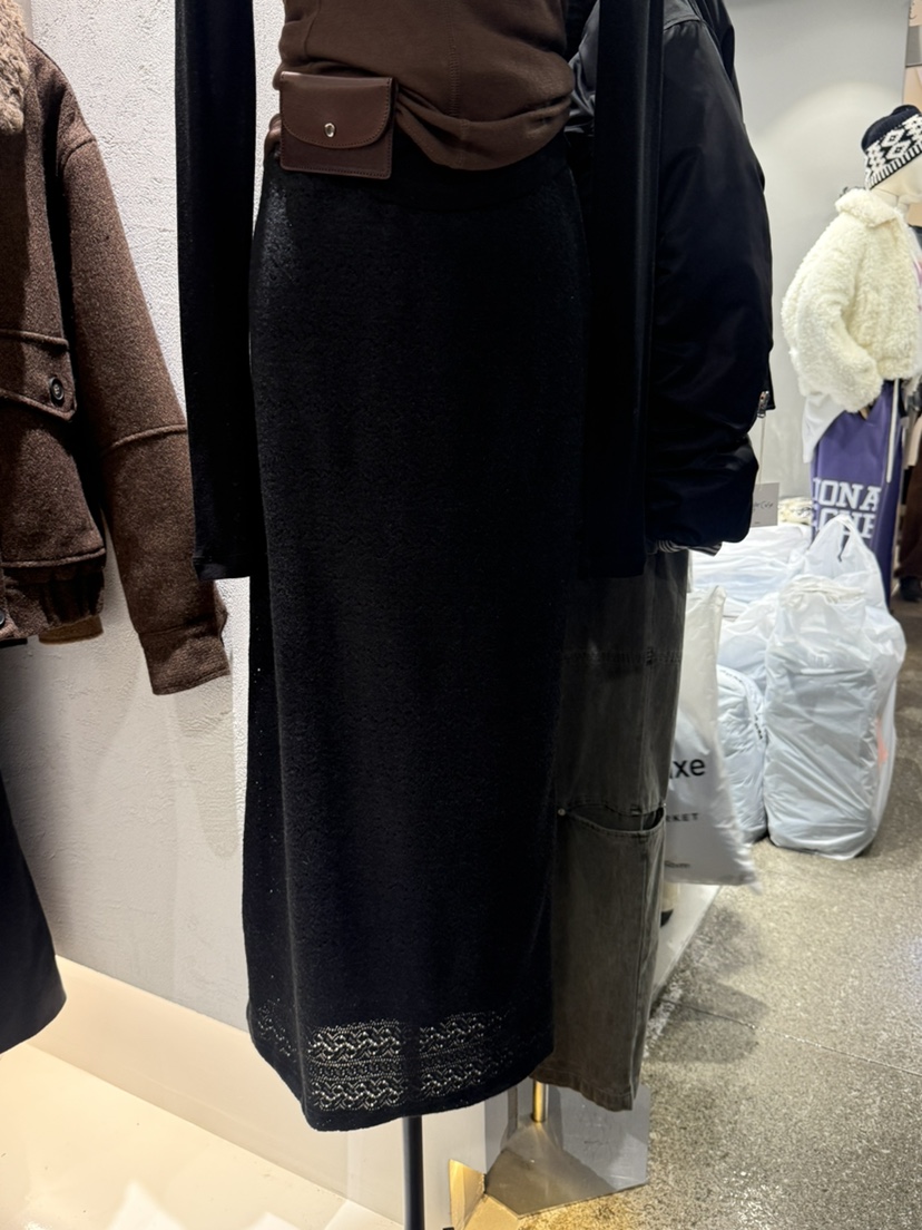 OVER NEAR東大門㊣直郵女裝新款推薦真品時尚長裙鉤針編織OVER NEAR長裙圖色2