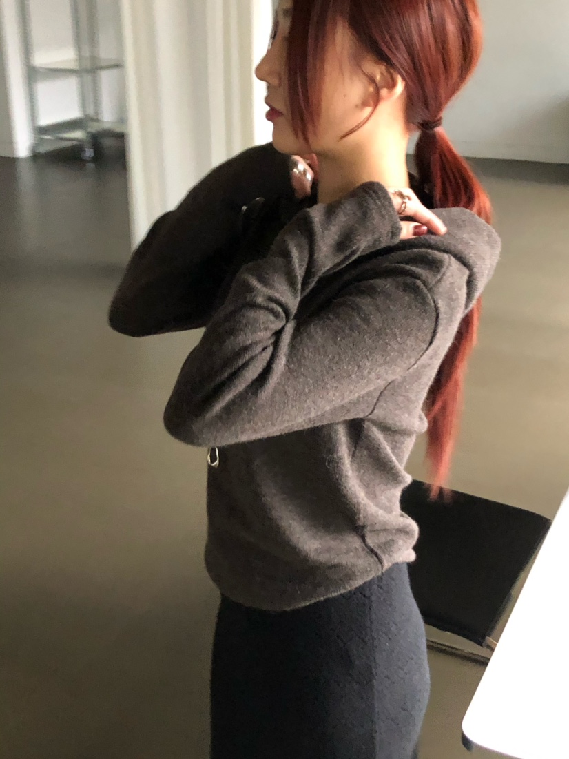 OVER NEAR東大門㊣直郵女士新品熱賣休閑25秋冬時尚職業衛衣OVER NEAR衛衣