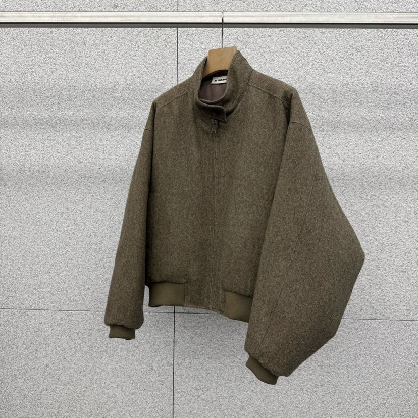 AT THE BAGEL東大門㊣實拍女士新款推薦熱賣時尚短款羽絨服AT THE BAGEL短款羽絨服圖色2米色