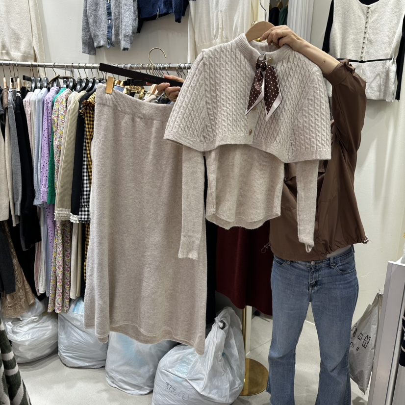 BIKINI東大門㊣代購女裝新品熱賣人氣時尚套裝斗篷套裝圍巾BIKINI套裝圖色2