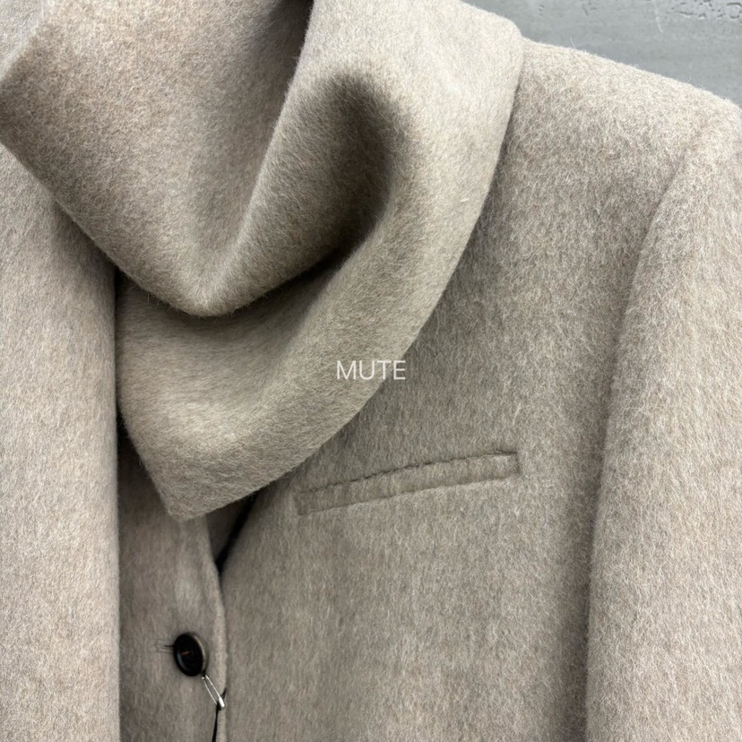 MUTE-P韓國代購㊣女士新品熱賣真品推薦職業中長款大衣含圍巾MUTE中長款大衣