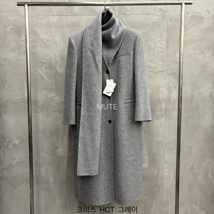 MUTE-P韓國代購㊣女士新品熱賣真品推薦職業中長款大衣含圍巾MUTE中長款大衣圖色2