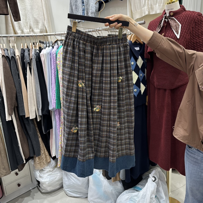 BIKINI韓國代購㊣女裝新款真品熱賣休閑人氣推薦職業長裙刺繡BIKINI長裙圖色2