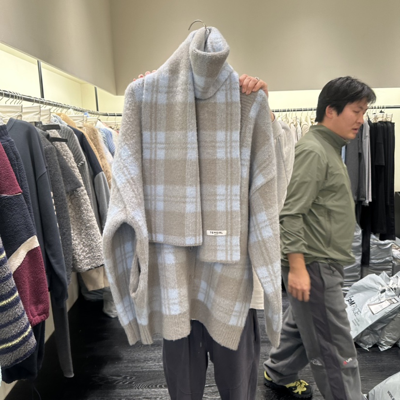 TOMGIRL東大門㊣代購女裝新品時尚推薦人氣短款大衣含圍巾格子TOMGIRL短款大衣圖色1
