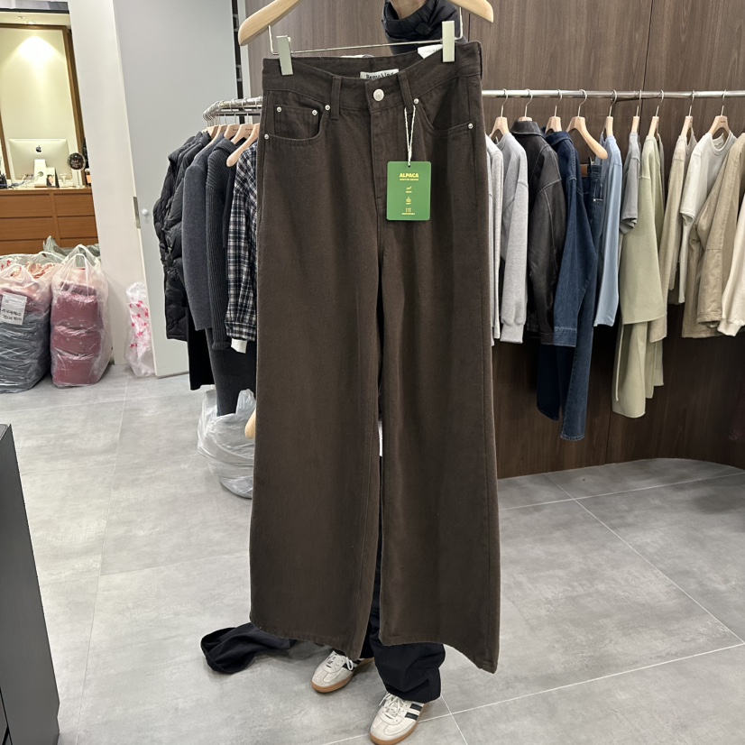 URBANSTORY/REMAKING韓國代購㊣女士新品人氣牛仔褲口袋羊駝Remaking/URBANSTORY牛仔褲圖色1