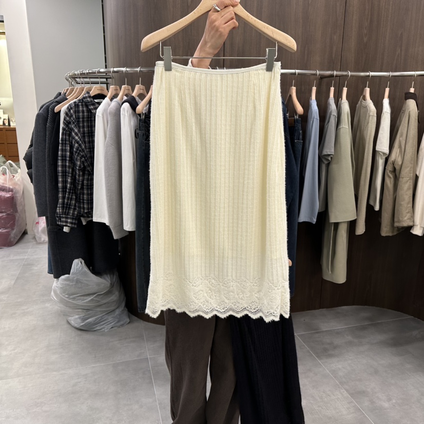 URBANSTORY/REMAKING東大門㊣直郵女士新款真品半身裙中短裙蕾絲褶皺Remaking/URBANSTORY半身裙/中短裙圖色1