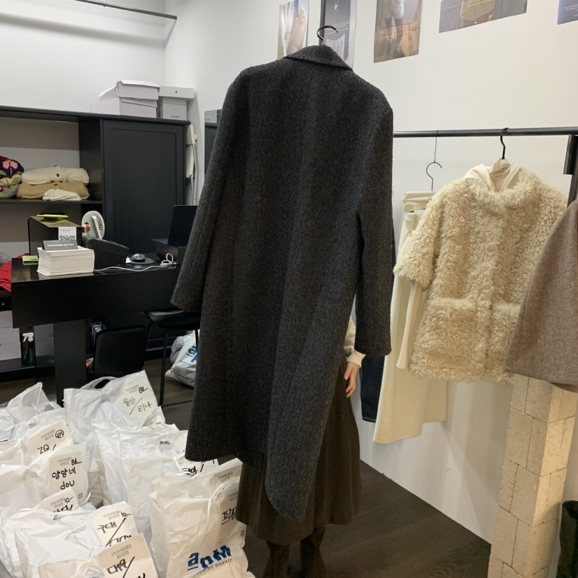 UNANSWERED-MYSTERY韓國代購㊣女士新品推薦中長款大衣人字紋寬松UNANSWERED-MYSTERY中長款大衣