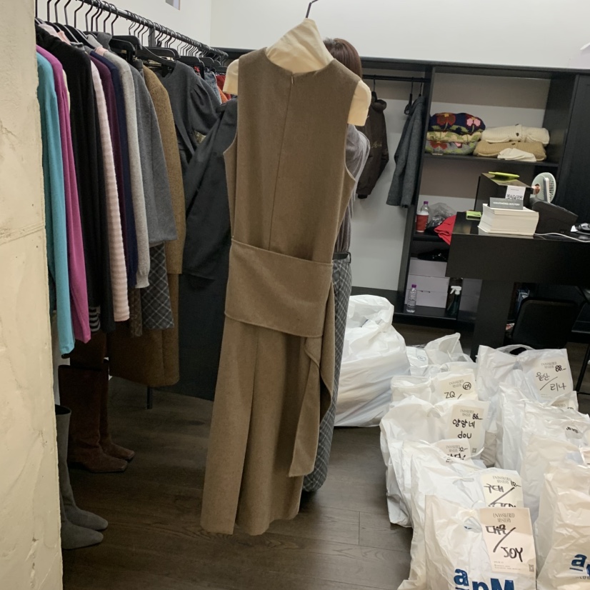 UNANSWERED-MYSTERY東大門㊣代購女士新款推薦連衣裙含腰帶系帶長款UNANSWERED-MYSTERY連衣裙