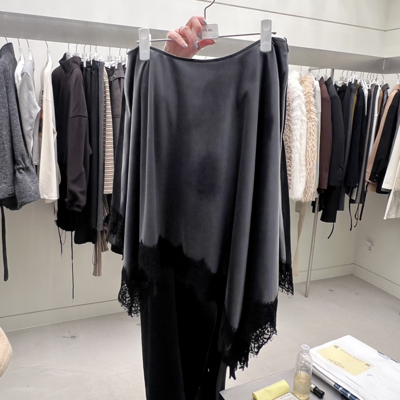 NUTPLAN韓國直郵㊣女裝新款人氣熱賣半身裙中短裙天鵝絨蕾絲NUTPLAN半身裙/中短裙圖色2