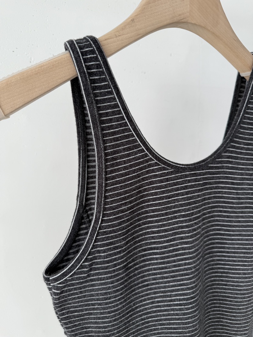 TAUPE東大門㊣實拍女裝新款人氣職業休閑時尚真品熱賣套裝套裝TAUPE套裝