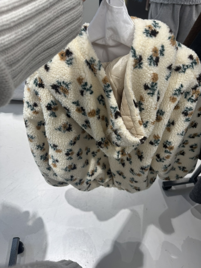 OLI SEOUL東大門㊣實拍女裝新款職業時尚推薦休閑夾克花朵OLI SEOUL夾克