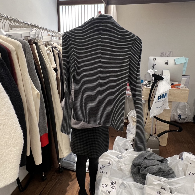 UNDERSTANDING東大門㊣直郵女士新款時尚職業25秋冬長袖T恤UNDERSTANDING長袖T恤