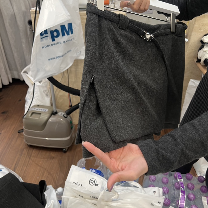 UNDERSTANDING東大門㊣實拍女裝新品真品25秋冬裙褲含腰帶蕾絲UNDERSTANDING裙褲