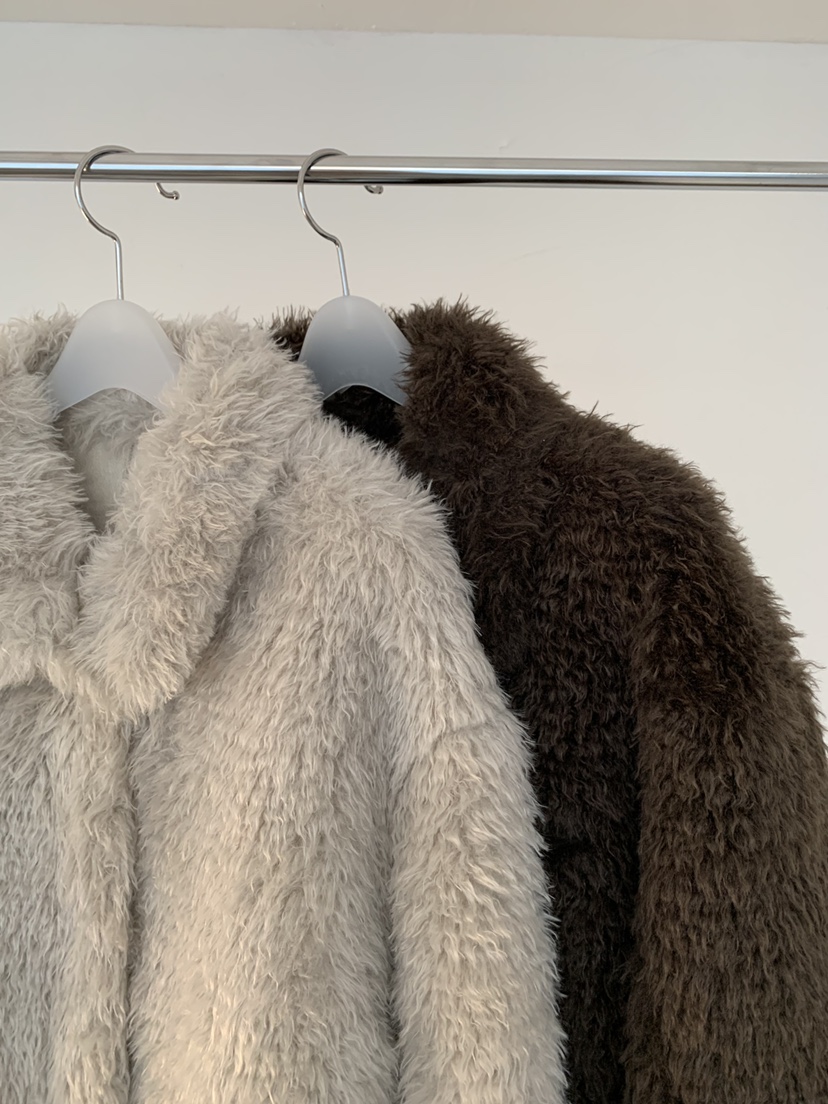 RIVER RAIN韓國代購㊣女裝新品人氣時尚短款大衣奶油色皮草RIVER RAIN短款大衣