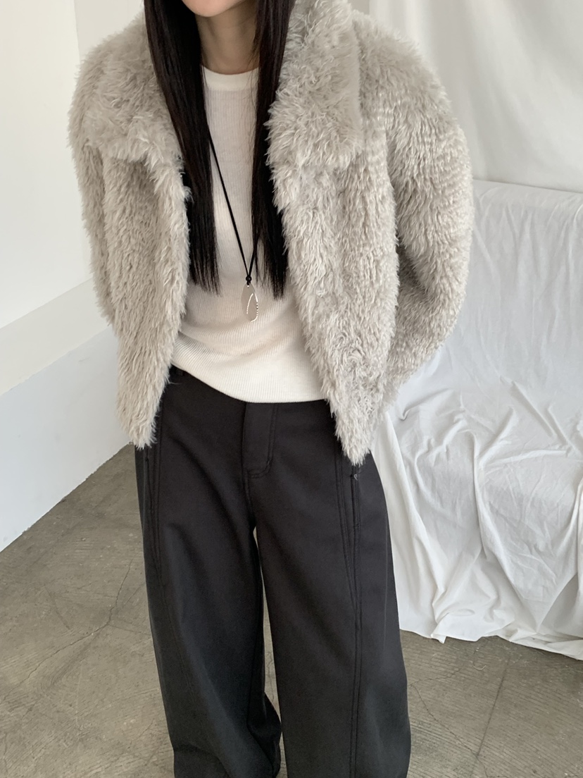 RIVER RAIN韓國代購㊣女裝新品人氣時尚短款大衣奶油色皮草RIVER RAIN短款大衣