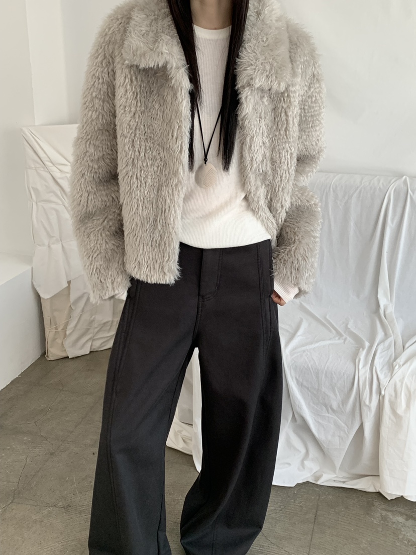 RIVER RAIN韓國代購㊣女裝新品人氣時尚短款大衣奶油色皮草RIVER RAIN短款大衣