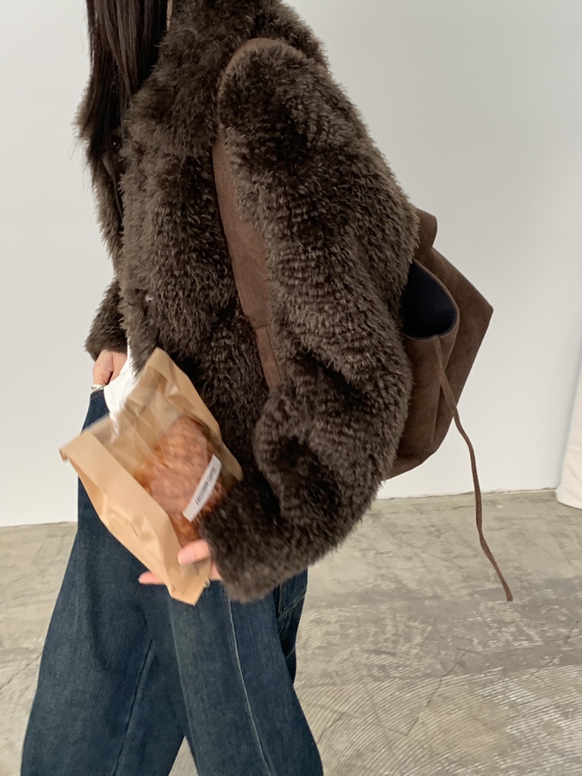 RIVER RAIN韓國代購㊣女裝新品人氣時尚短款大衣奶油色皮草RIVER RAIN短款大衣