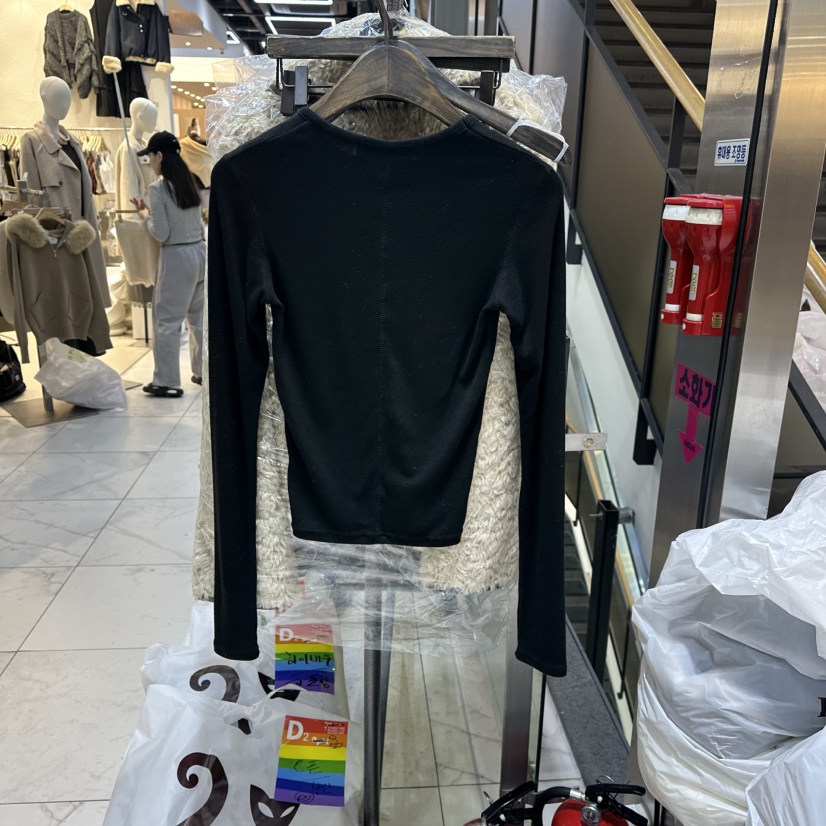 A2/D2東大門㊣實拍女裝新款人氣職業時尚休閑長袖T恤保暖圓領A2/D2長袖T恤