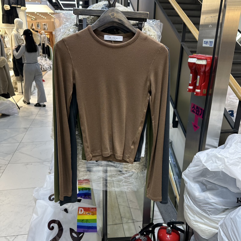 A2/D2東大門㊣實拍女裝新款人氣職業時尚休閑長袖T恤保暖圓領A2/D2長袖T恤圖色2