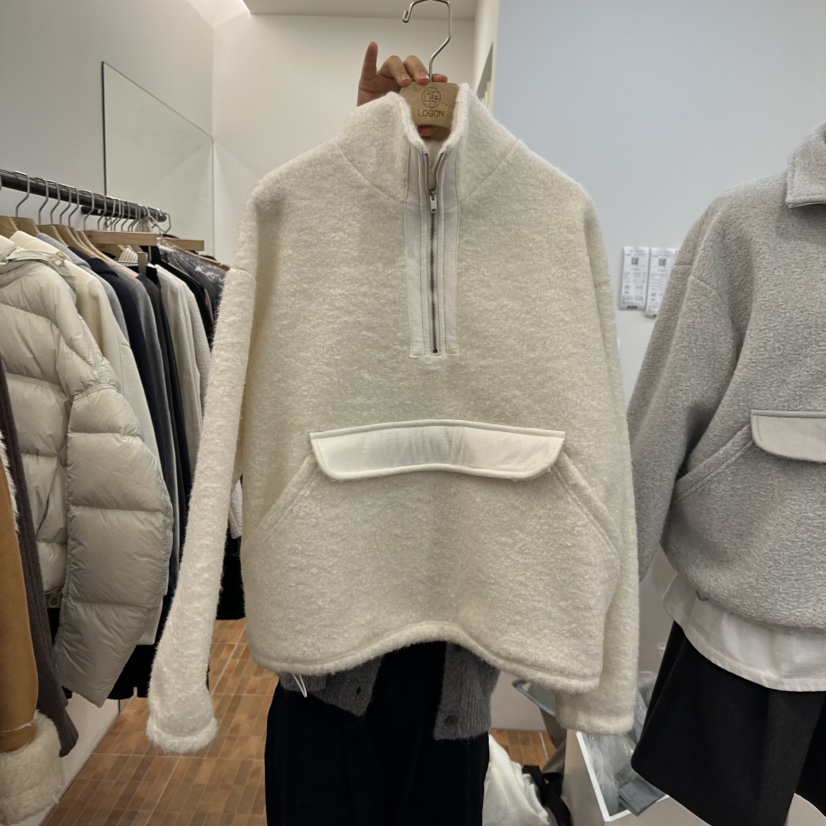 LOGON東大門㊣代購女士新款推薦職業人氣熱賣衛衣不含內搭拉鏈LOGON衛衣圖色2