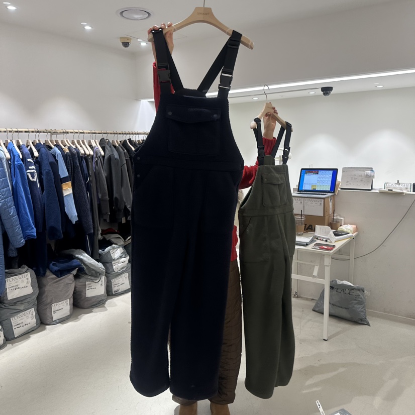 CONNAUGHT東大門㊣直郵女裝新品熱賣推薦時尚真品背帶褲抓絨CONNAUGHT背帶褲圖色2深藍色