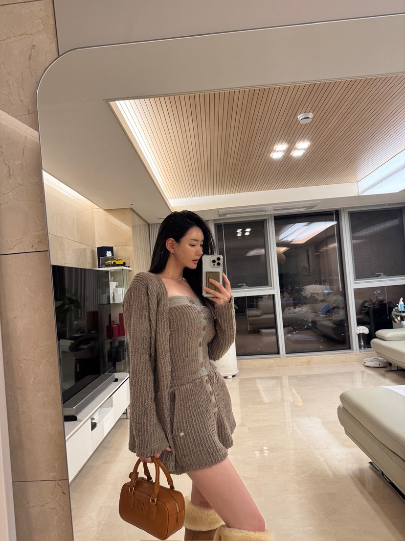 LAFFINE-P韓國代購㊣女裝新品人氣時尚休閑套裝三件套開衫LAFFINE-P套裝