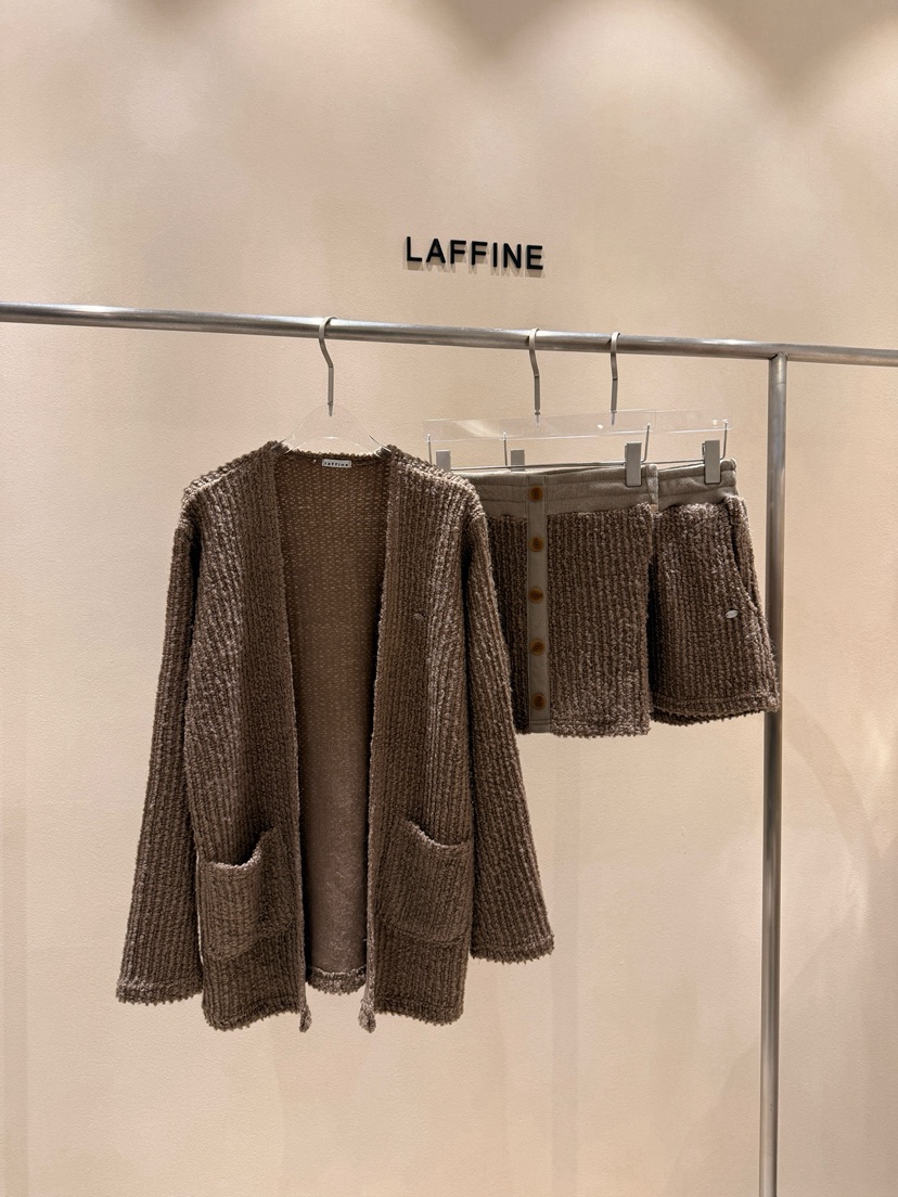 LAFFINE-P韓國代購㊣女裝新品人氣時尚休閑套裝三件套開衫LAFFINE-P套裝圖色2