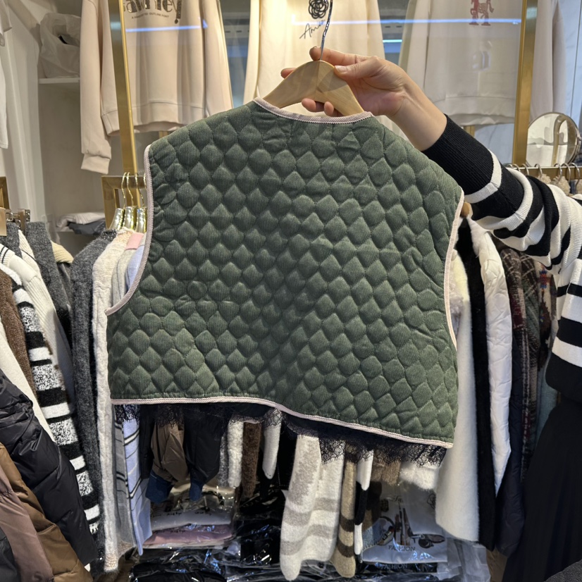 COCO HOLIC東大門㊣直郵女裝新品真品時尚推薦人氣馬甲蕾絲COCO HOLIC馬甲