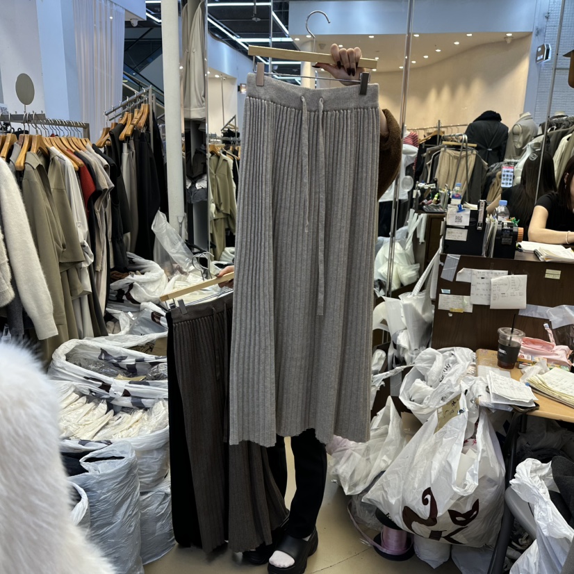 SANS韓國直郵㊣女士新品熱賣真品時尚推薦人氣職業長裙褶裥SANS長裙圖色2