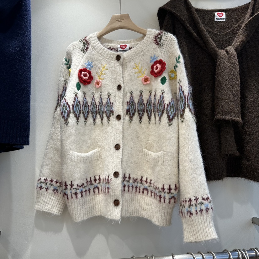 UNDERSTAR_VINTAGE東大門㊣實拍女士新款人氣針織衫刺繡開衫貼花UNDERSTAR_VINTAGE針織衫圖色1