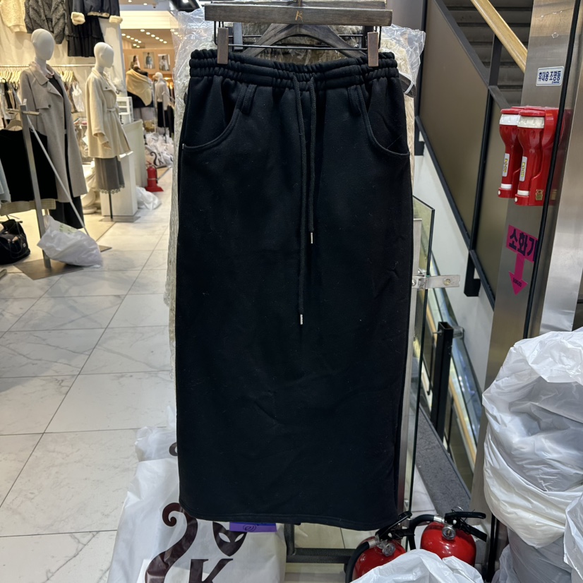 A2/D2東大門㊣實拍女士新款人氣推薦25秋冬熱賣時尚長裙加絨A2/D2長裙圖色1