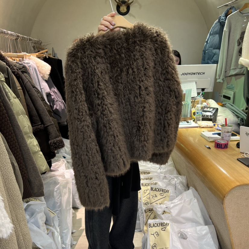 BLACKFRIDAY東大門㊣實拍女裝新款時尚熱賣真品人氣短款大衣BLACK FRIDAY短款大衣