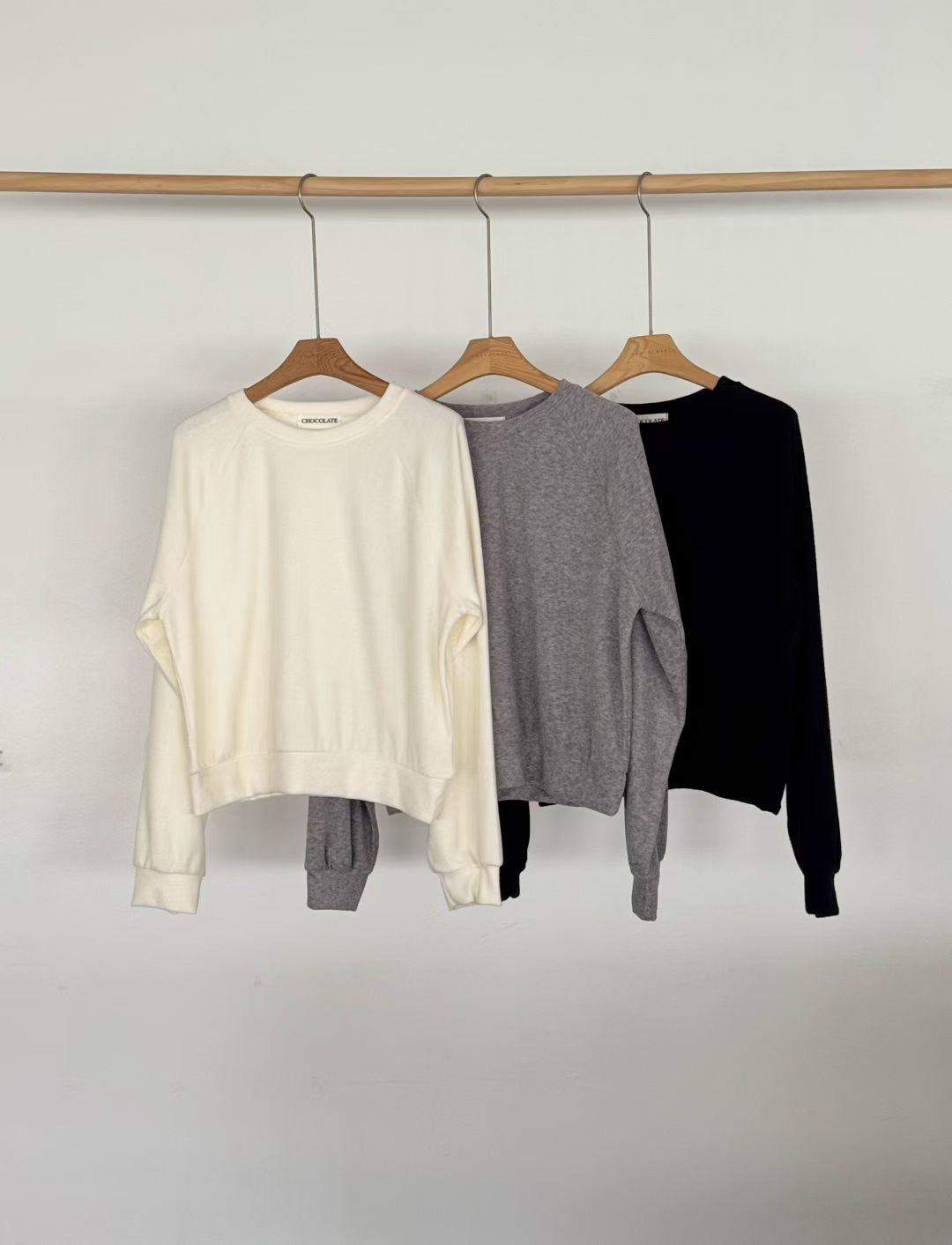 CHOCOLATE-초콜렛-T韓國代購㊣女裝新品時尚25秋冬職業衛衣CHOCOLATE衛衣圖色3左三色