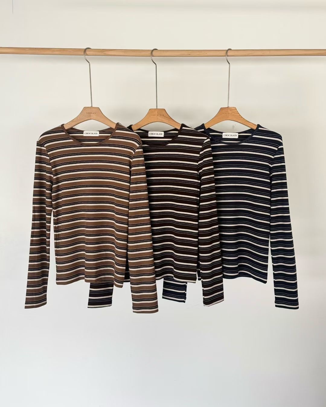 CHOCOLATE-초콜렛-T東大門㊣實拍女裝新品真品熱賣長袖T恤CHOCOLATE長袖T恤圖色2左二色