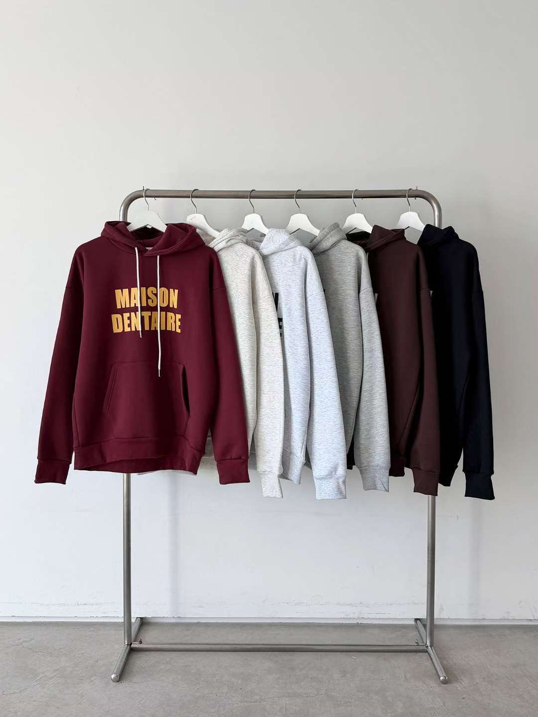 QUEENS MADE韓國代購㊣女士新品職業時尚真品推薦25秋冬衛衣QUEENS MADE衛衣圖色2左二色