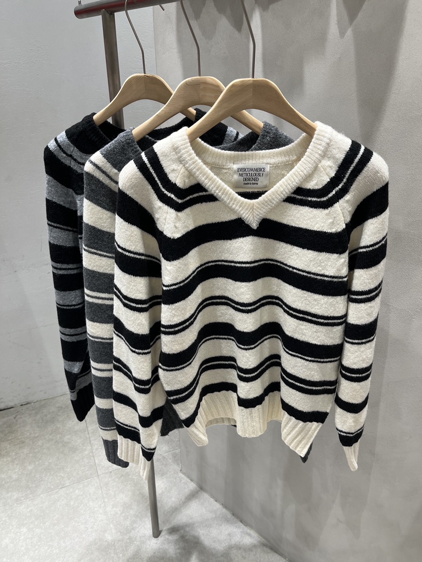 EVERCOMMERCE METICULOUSLY DESIGNED東大門㊣代購女士新款熱賣針織衫EVERCOMMERCE針織衫