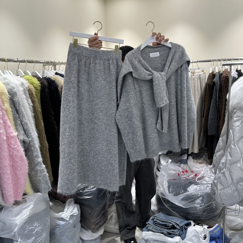 ENDOLPHIN韓國直郵㊣女士新品熱賣25秋冬真品套裝兩件套披肩ENDOLPHIN套裝圖色2