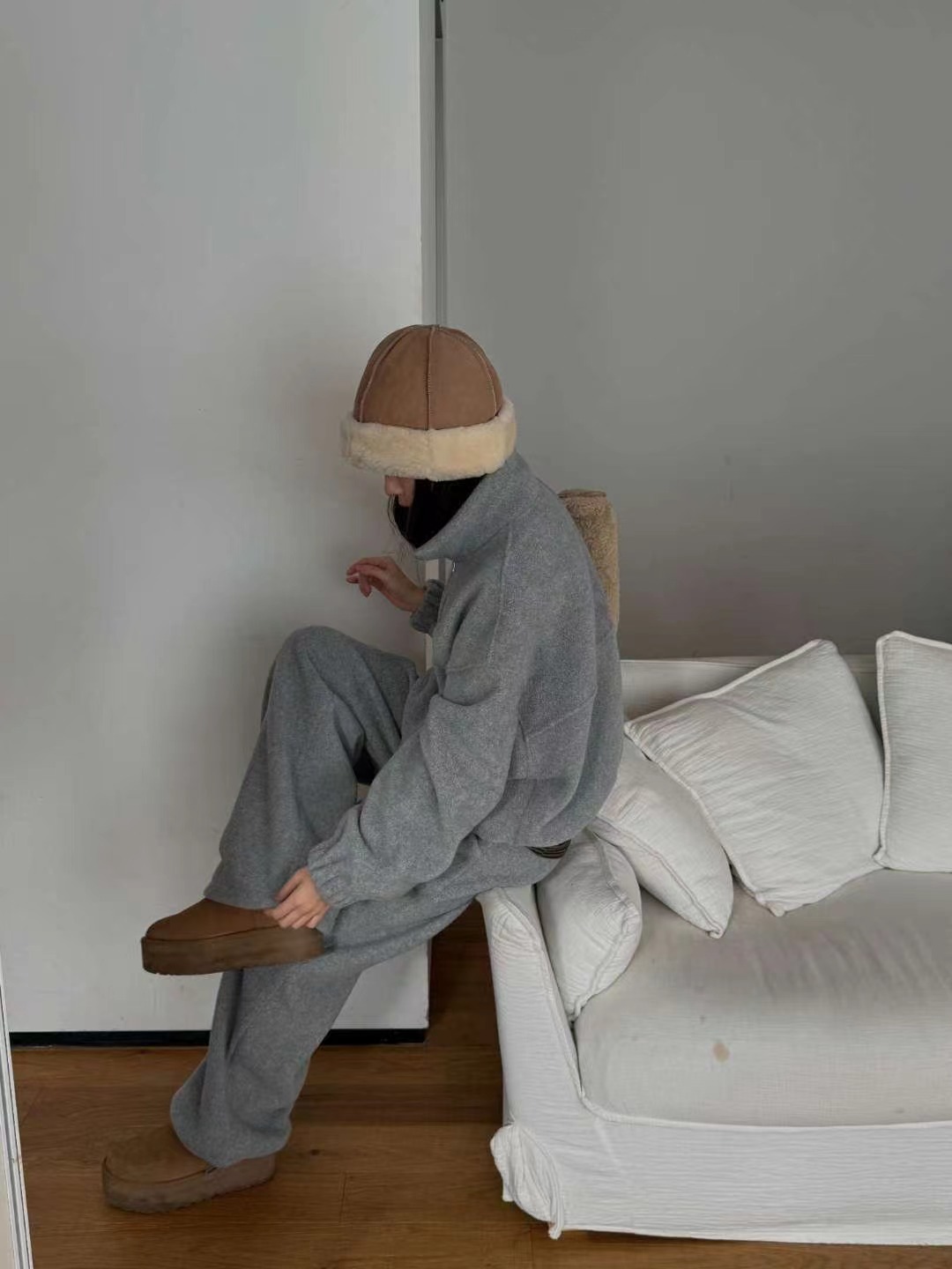 MIELLE-미엘르-OT韓國代購㊣女士新品人氣推薦職業衛衣抓絨MIELLE-미엘르-OT衛衣