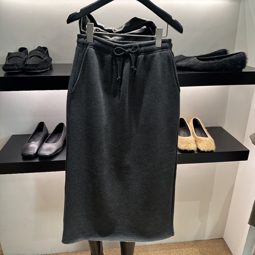 FEBRUARY 11東大門㊣代購女士新款休閑人氣25秋冬長裙加絨FEBRUARY 11長裙圖色1墨色