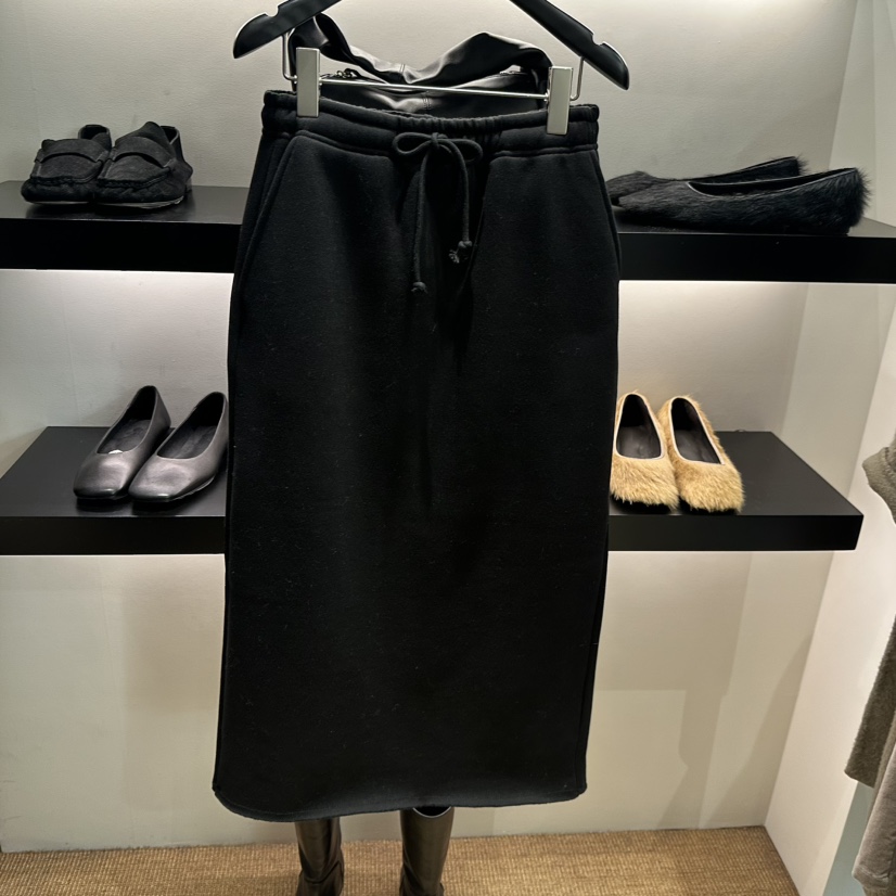 FEBRUARY 11東大門㊣代購女士新款休閑人氣25秋冬長裙加絨FEBRUARY 11長裙圖色2黑色