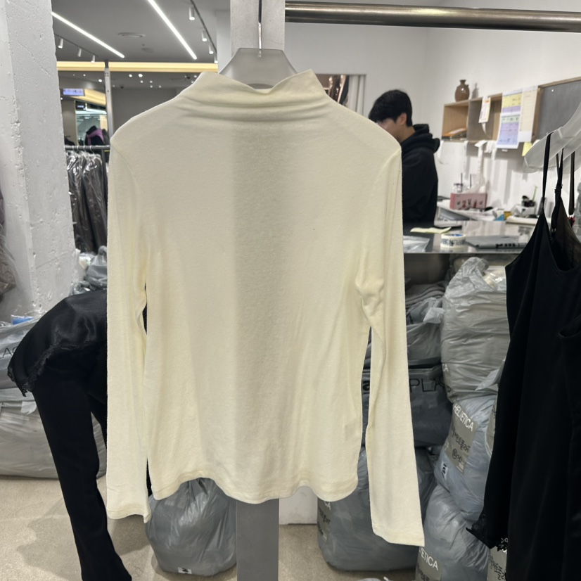 HELVETICA韓國直郵㊣女士新品真品人氣推薦長袖T恤安哥拉高領HELVETICA長袖T恤