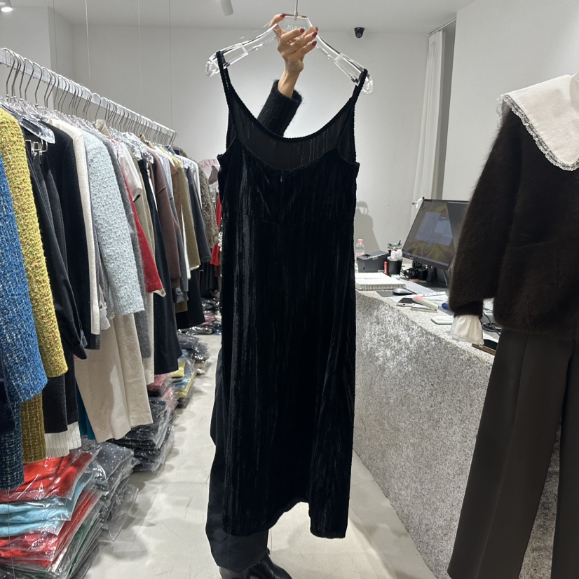 NEROLI 36韓國代購㊣女士新品熱賣時尚推薦連衣裙天鵝絨褶皺NEROLI 36連衣裙