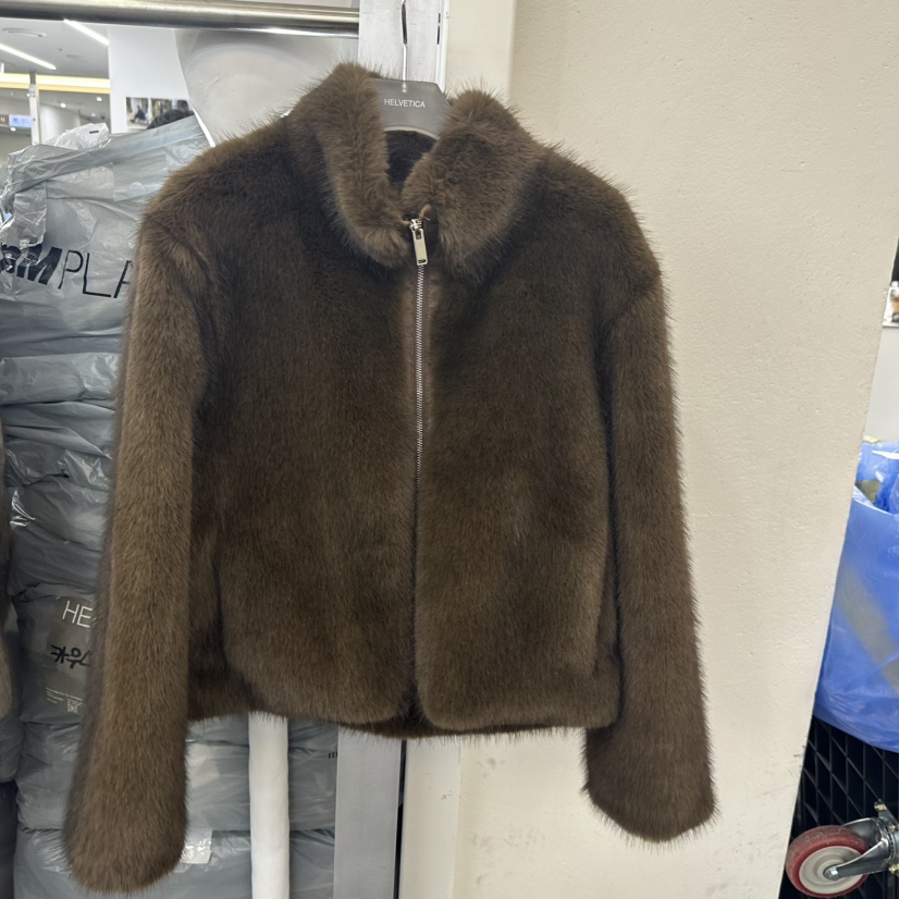HELVETICA韓國代購㊣女士新款真品推薦短款大衣毛絨拉鏈高領HELVETICA短款大衣圖色1