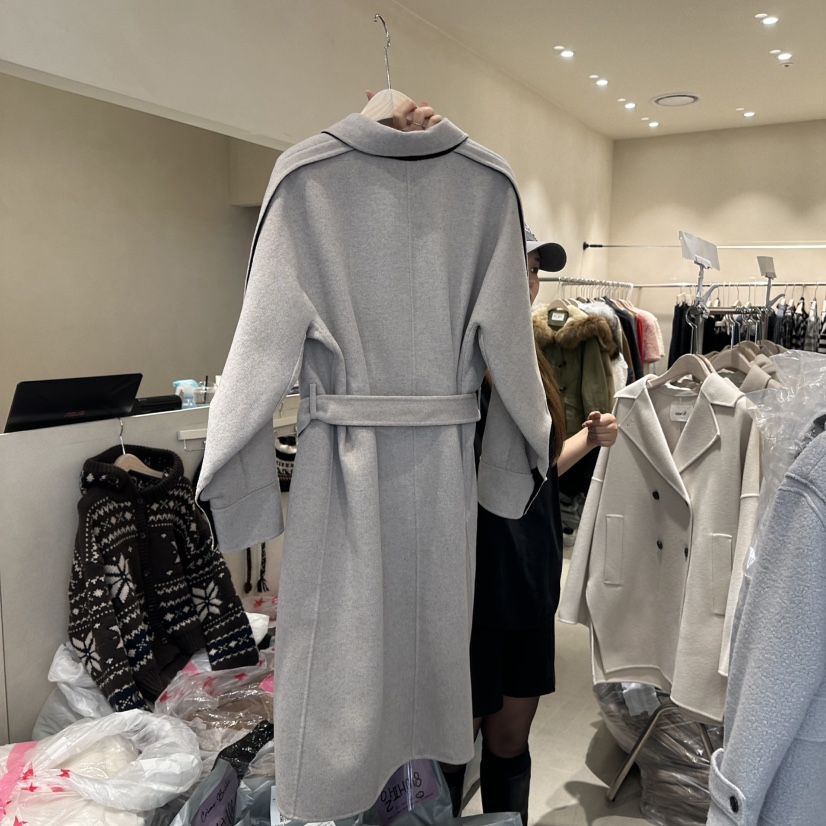 CREME BRULEE東大門㊣實拍女士新品人氣熱賣中長款大衣含腰帶CREME BRULEE/DH中長款大衣